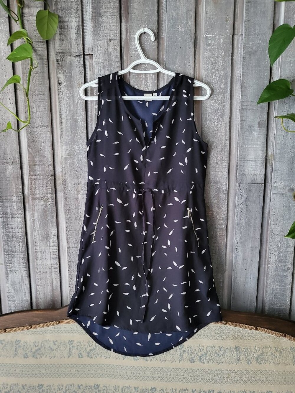 Twik Simons Navy Blue White Leaf Print Sleeveless Dress Size Small